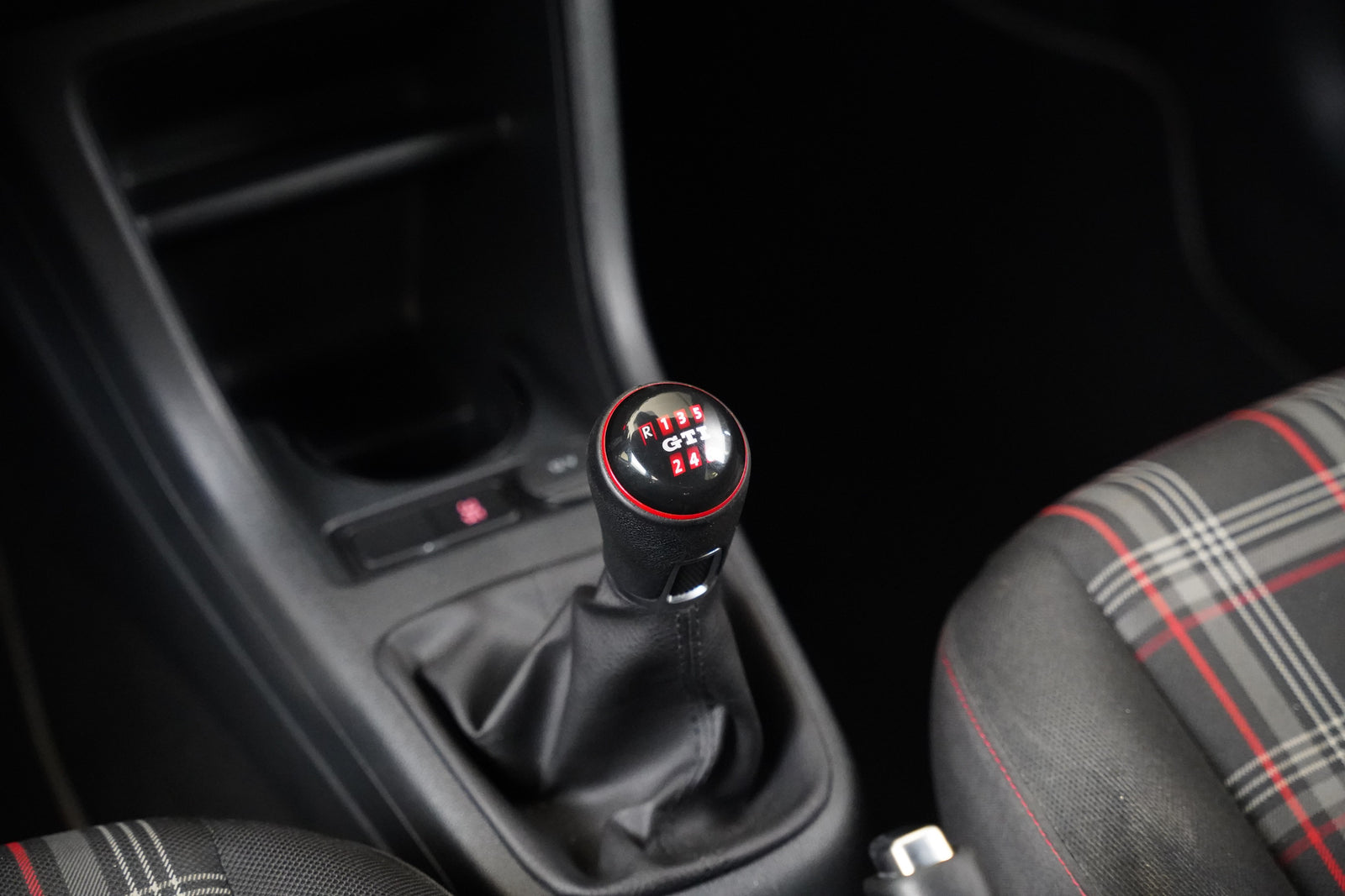 Volkswagen up! 1.0 TSI 85 kW GTI – foto 22