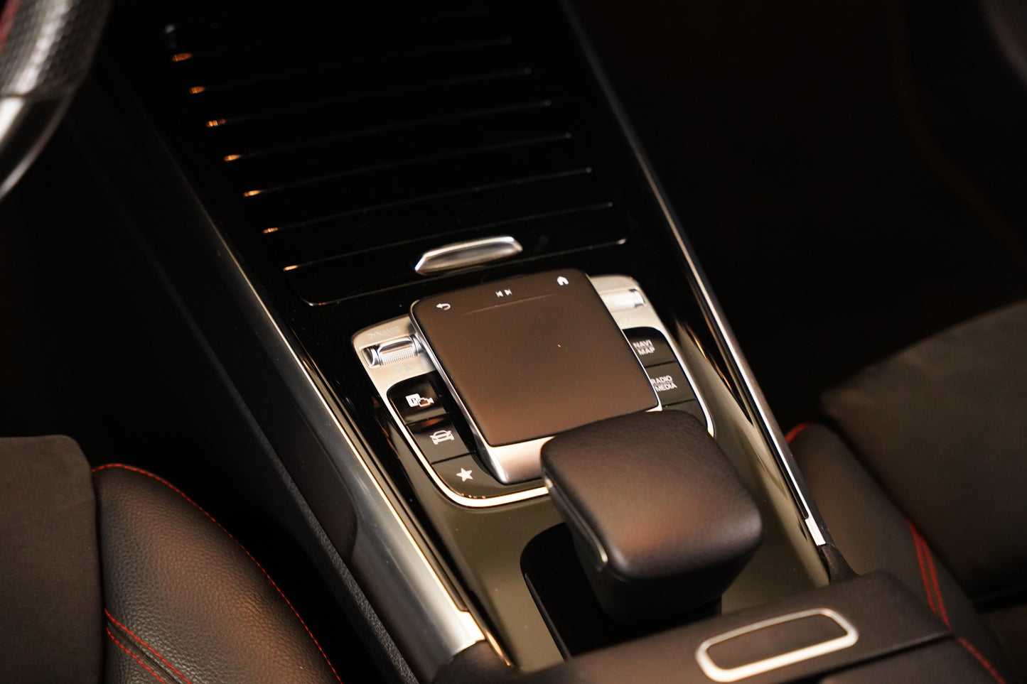Mercedes-Benz GLB 250 165 kW 4MATIC AMG Line