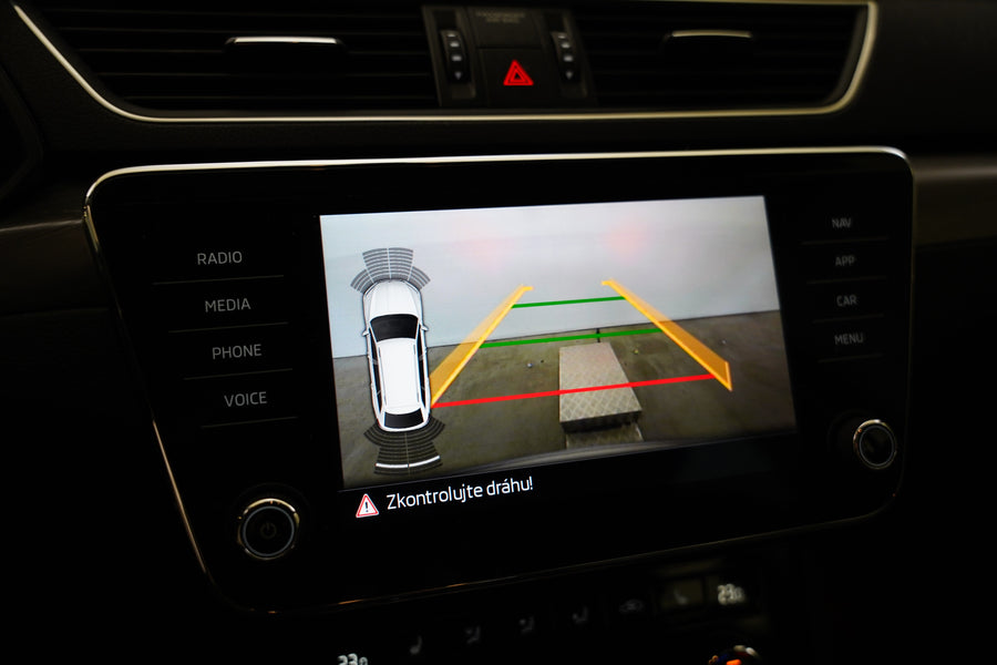Škoda Superb 2.0 TSI 140kW Style Combi DSG – foto 22