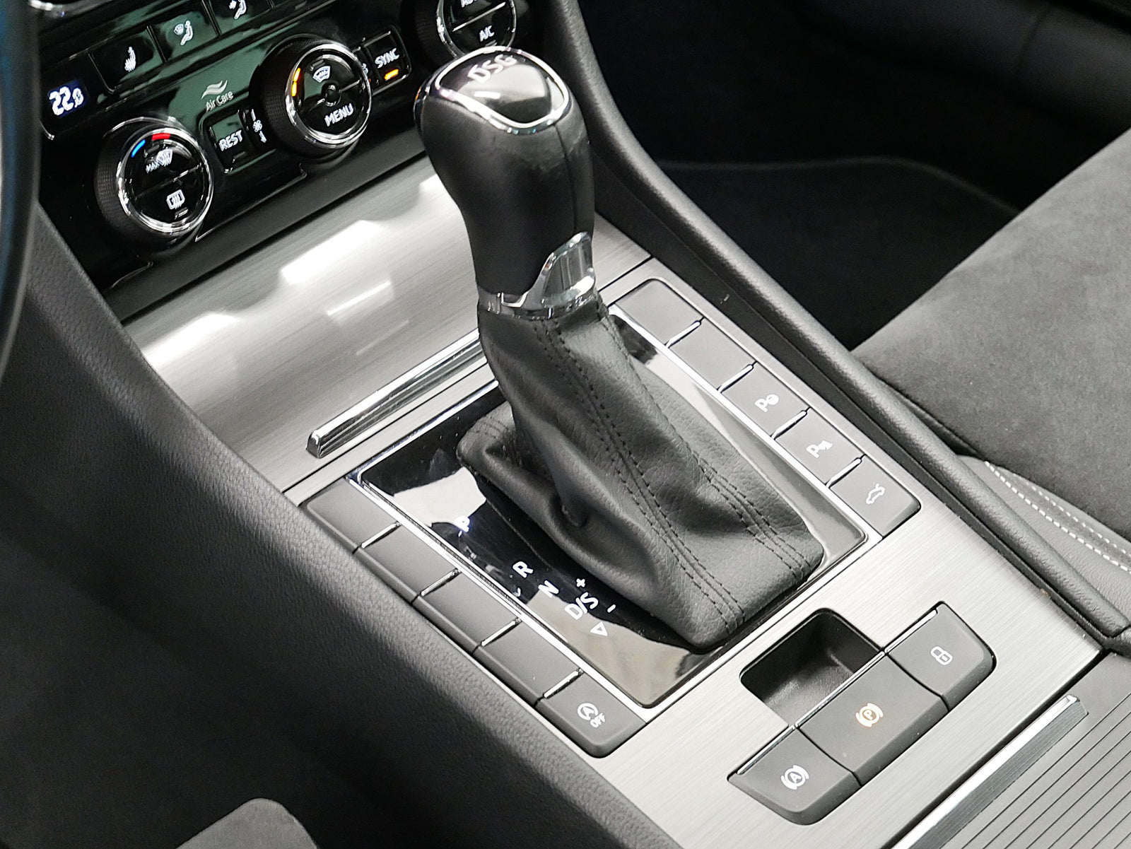 Škoda Superb 1.5 TSI 110 kW Style – foto 24