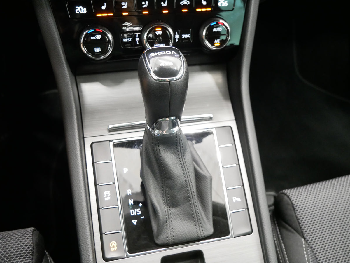 Škoda Superb 2.0 TDI 147 kW 4x4 DSG Style – foto 23