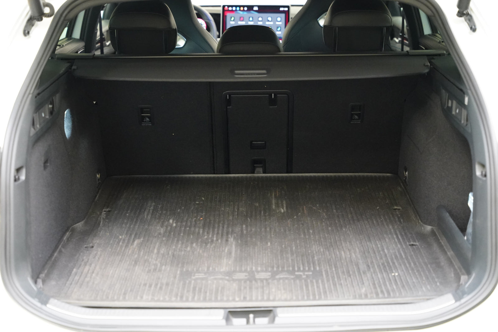 Volkswagen Passat 2.0 TDI 110 kW DSG R-Line – foto 23