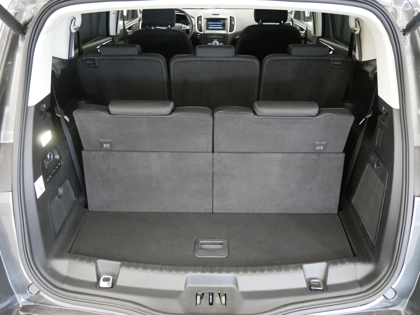 Ford S-MAX 2.0 TDCi 132 kW Titanium