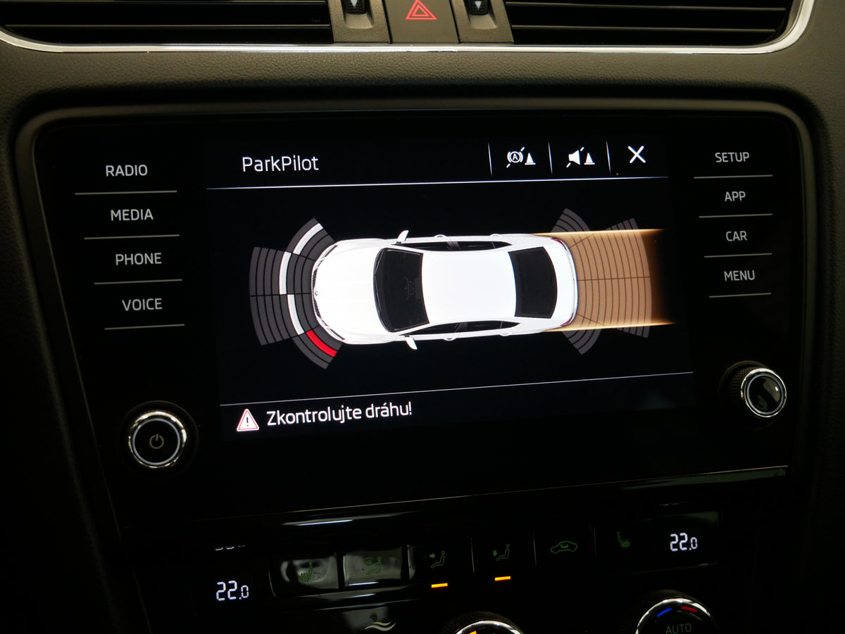 Škoda Octavia 1,6 TDi 85kW Ambition – foto 23