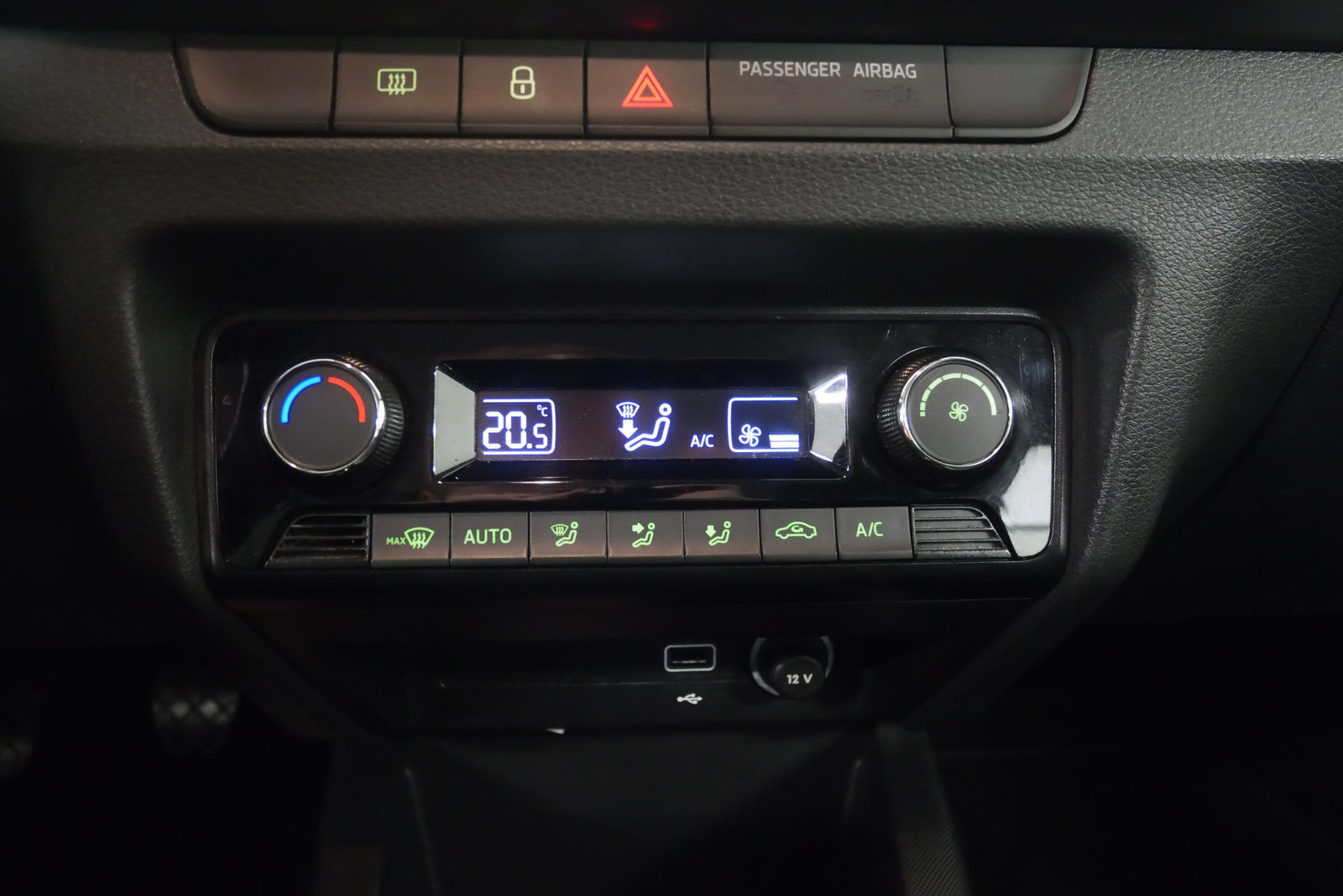 Škoda Fabia 1.0 TSI 70 kW Style – foto 24