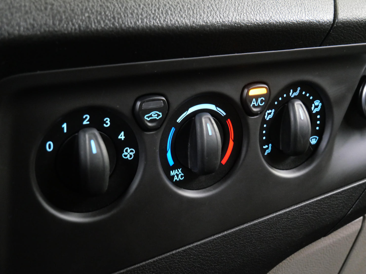 Ford Tourneo Custom 2.0 TDCi 125 kW L1 Titanium