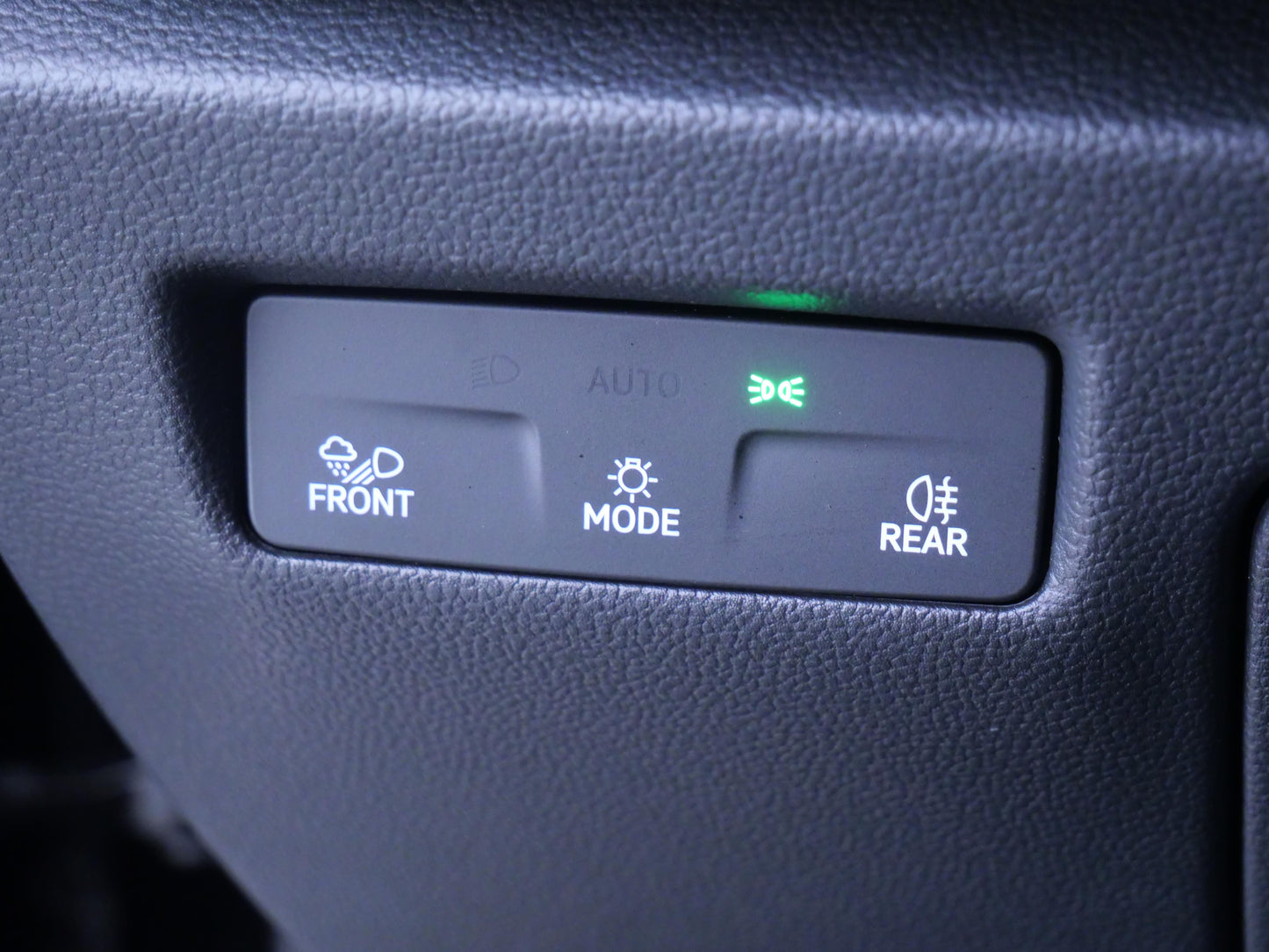 Škoda Superb 2.0 TDI 110 kW DSG Selection