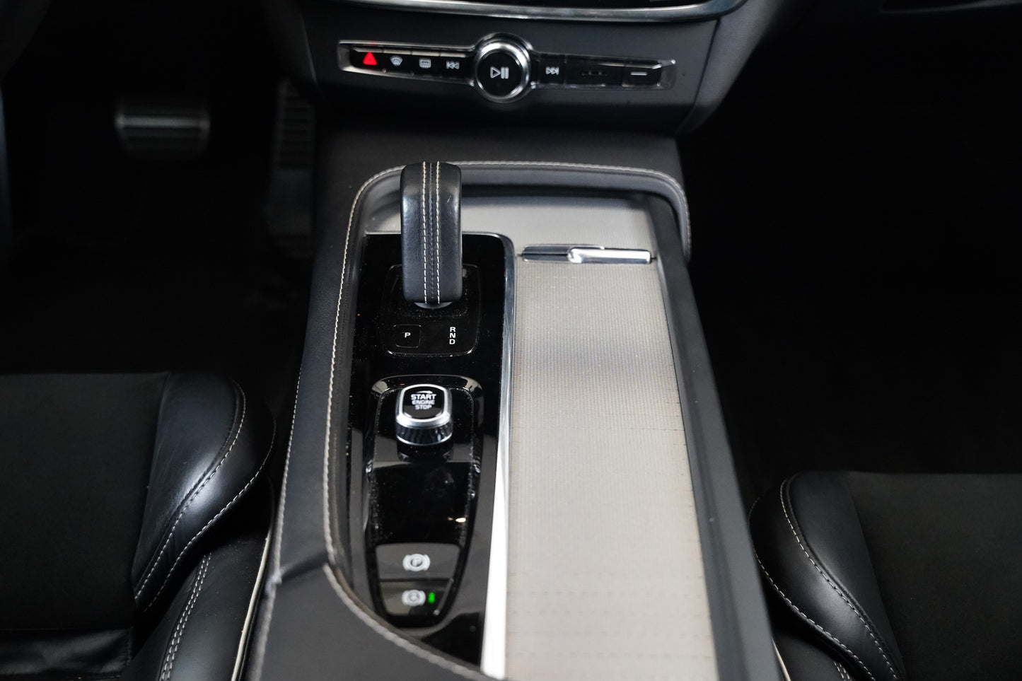 Volvo V90 2.0 B4 145 kW R-Design