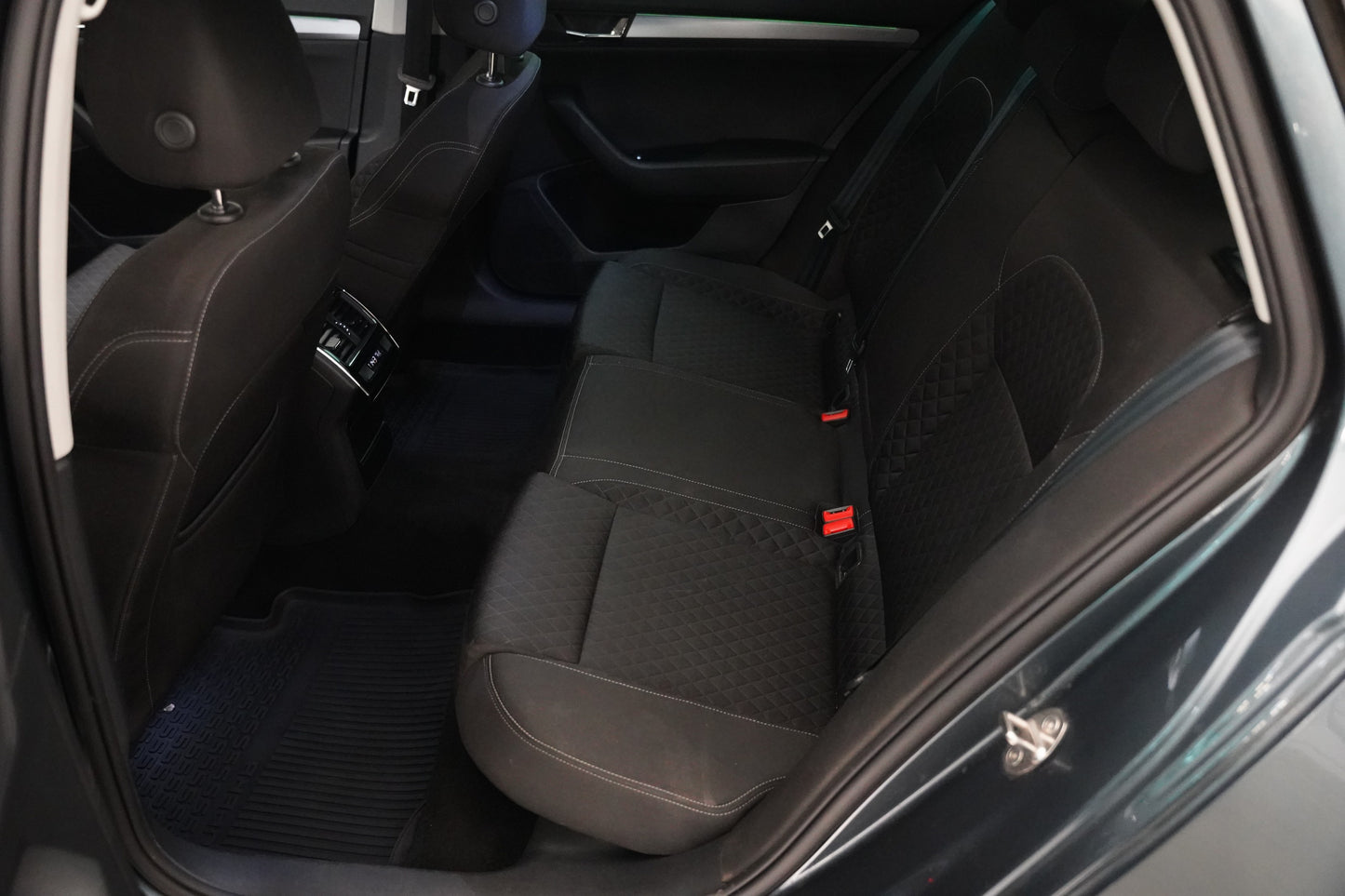Škoda Superb 2.0 TDI 140 kW Style