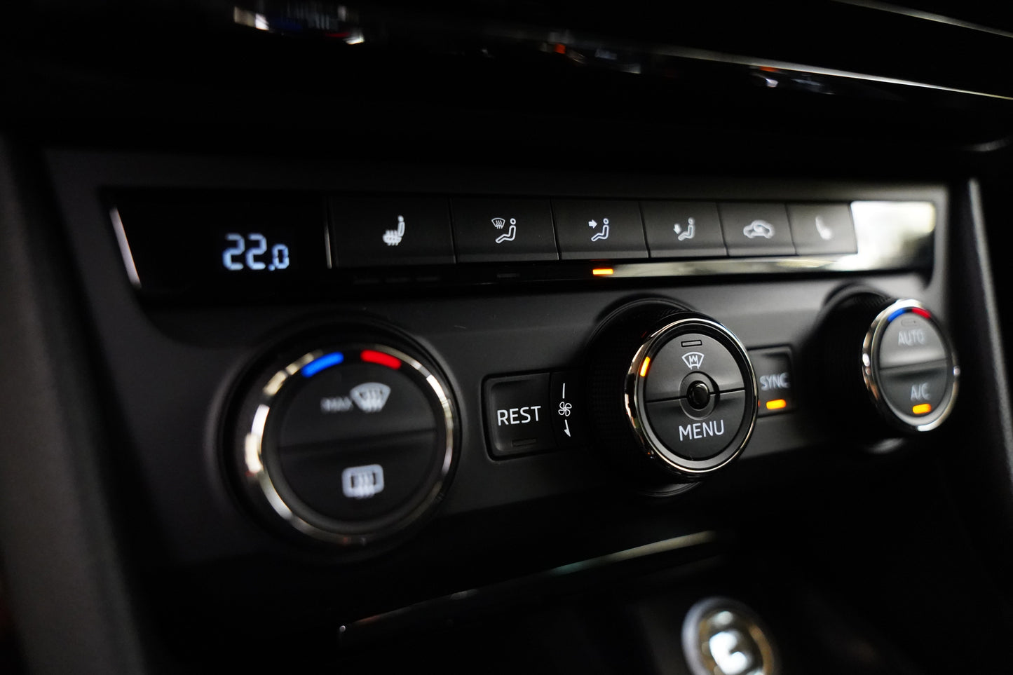 Škoda Superb 2.0 TDI 110 kW Style Plus