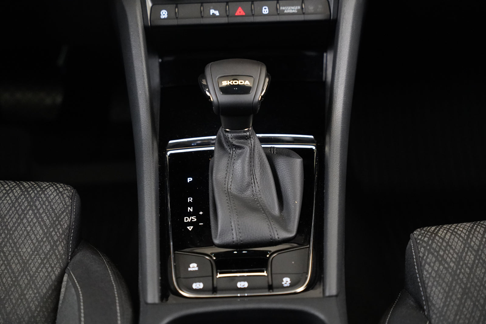 Škoda Karoq 1.5 TSI 110 kW Top Selection – foto 23