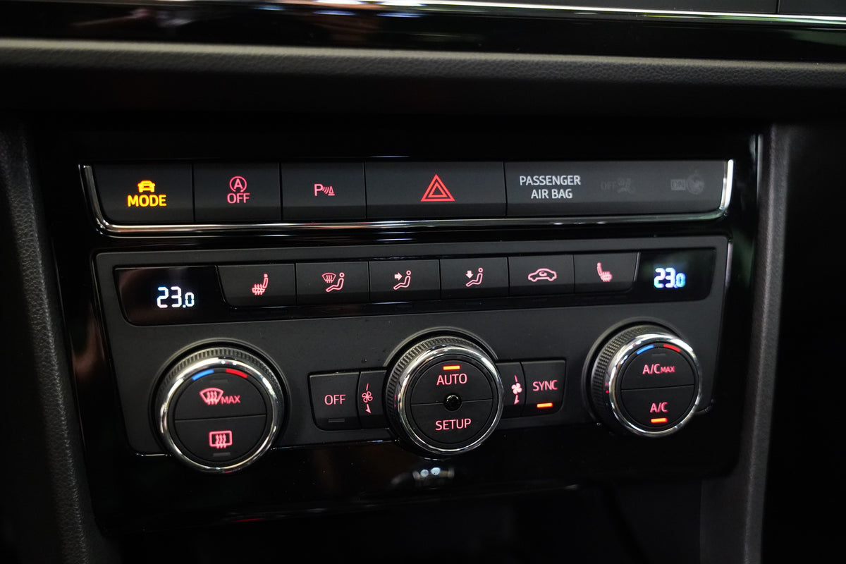 Seat Leon 2.0 TDI 110kW FR Black Edition – foto 23