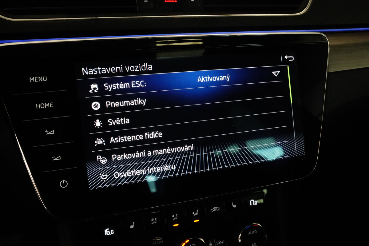 Škoda Superb 1.6 TDI 88 kW STYLE – foto 23