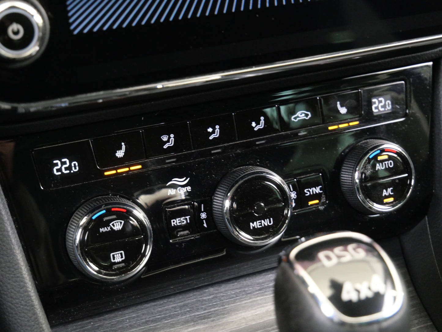 Škoda Superb 2.0 TDI 140 kW 4x4 Style