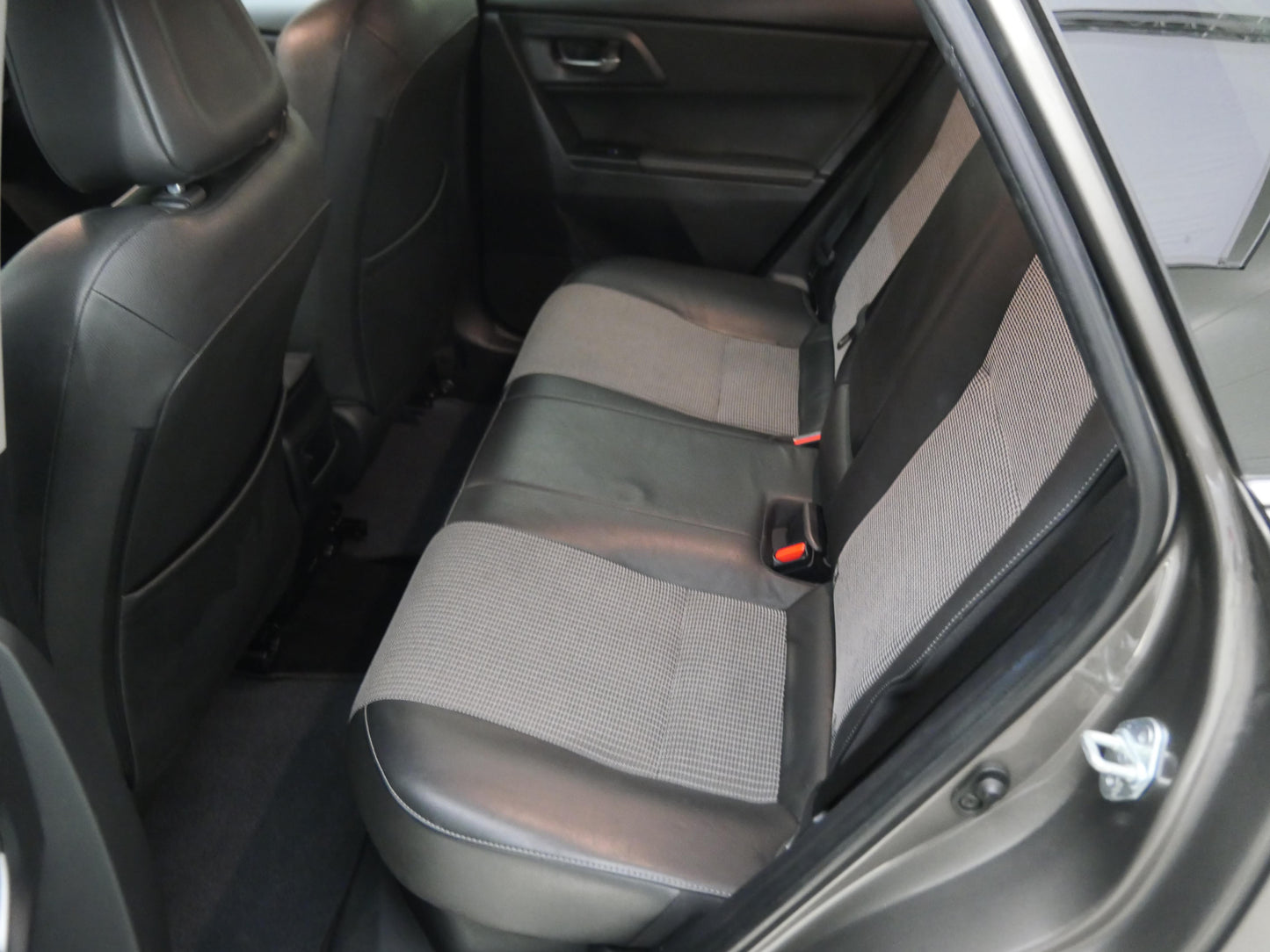 Toyota Auris 1.8 73 kW Hybrid e-CVT