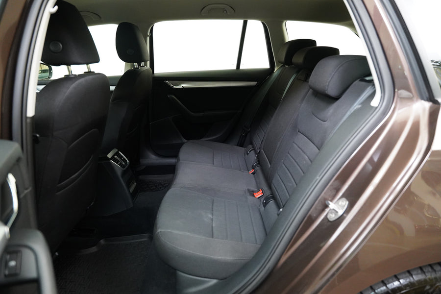 Škoda Octavia 1.6 TDI 81 kW Style – foto 23