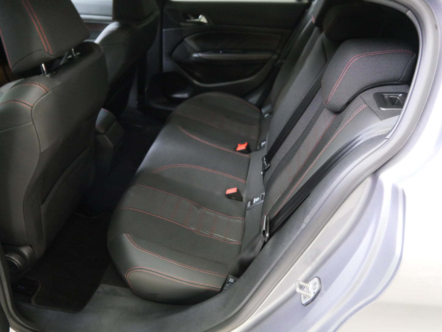 Peugeot 308 1.2 PureTech 96 kW GT LINE