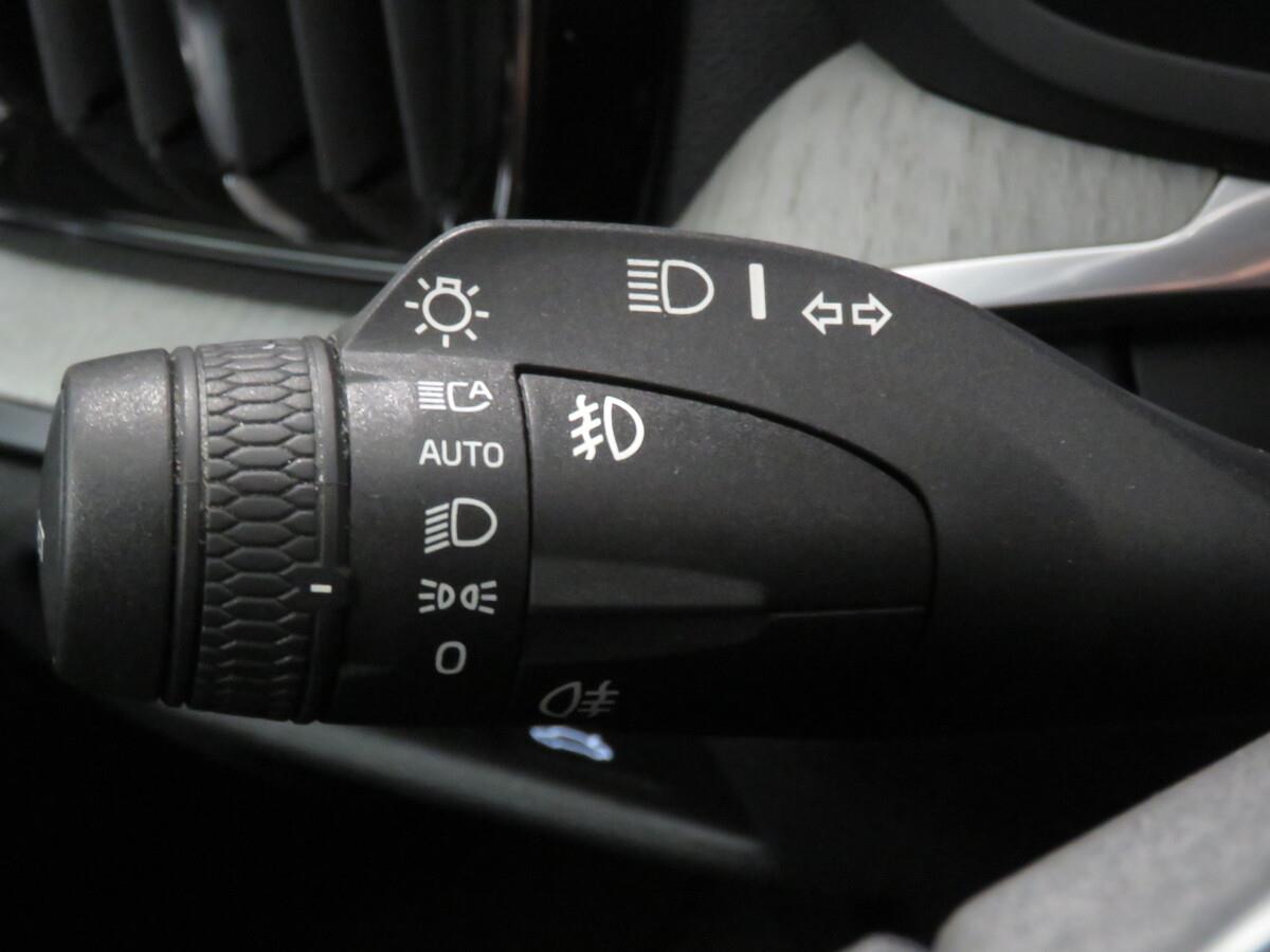 Volvo V60 2,0 145kW B4 AWD diesel Pro AU