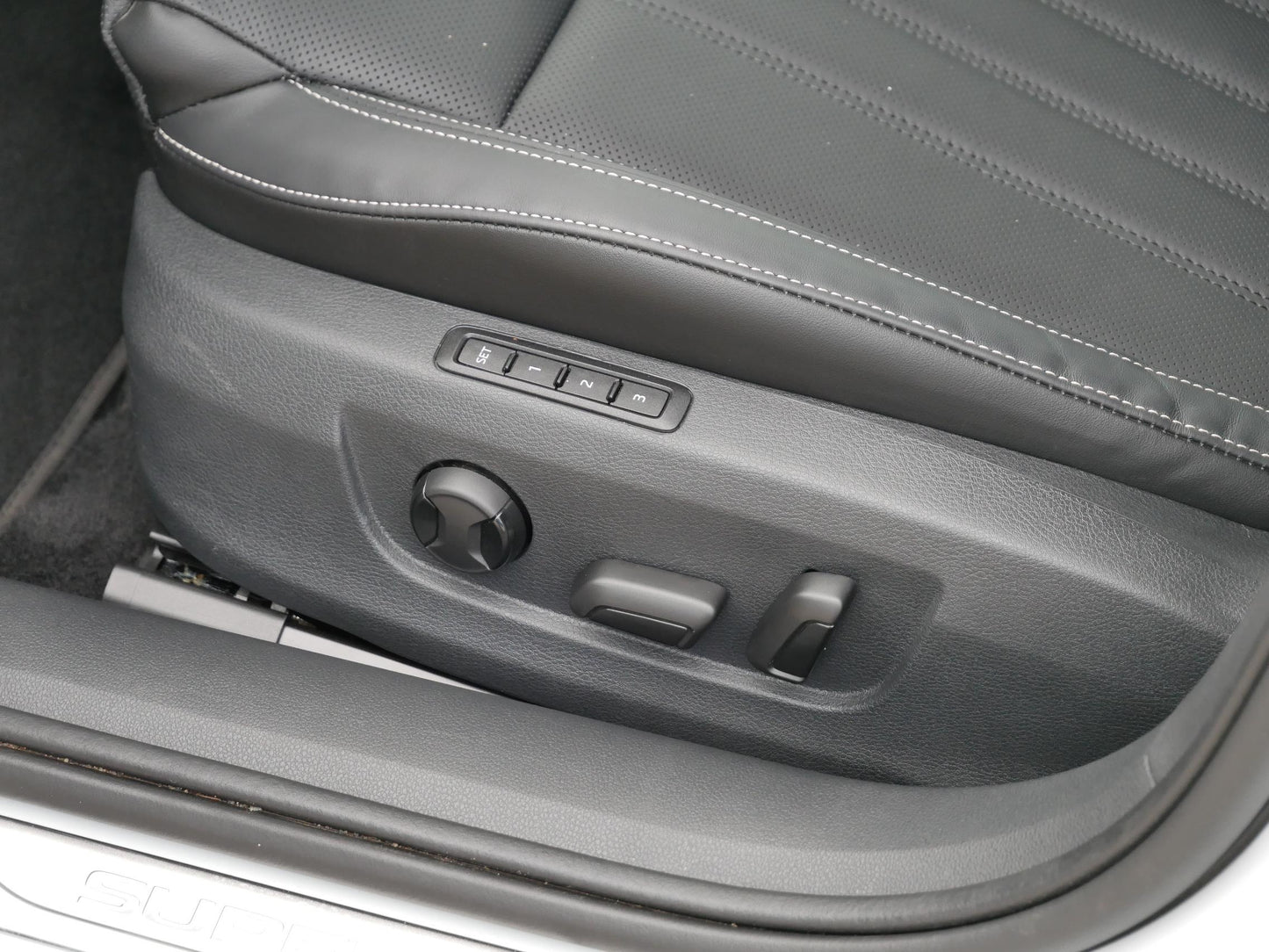 Škoda Superb 2.0 TDI 147 kW L&K