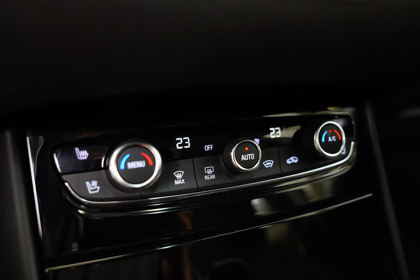 Opel Grandland X 1.2 Turbo 96 kW Business