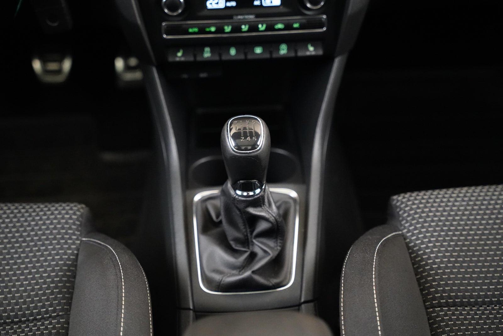 Škoda Rapid 1.2 TSI 77 kW Elegance – foto 23