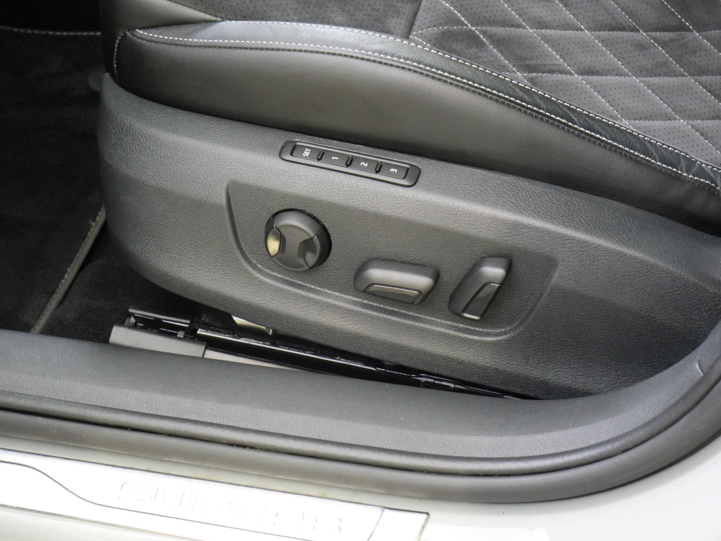 Škoda Superb 2.0 TSI 140 kW SportLine