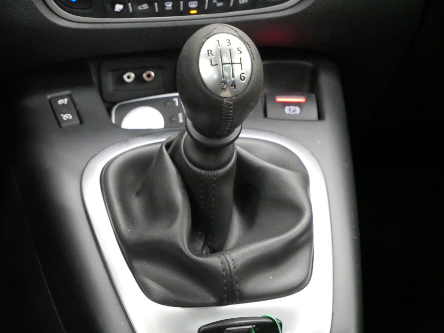 Renault Scénic 1.5 dCi 70 kW – foto 24