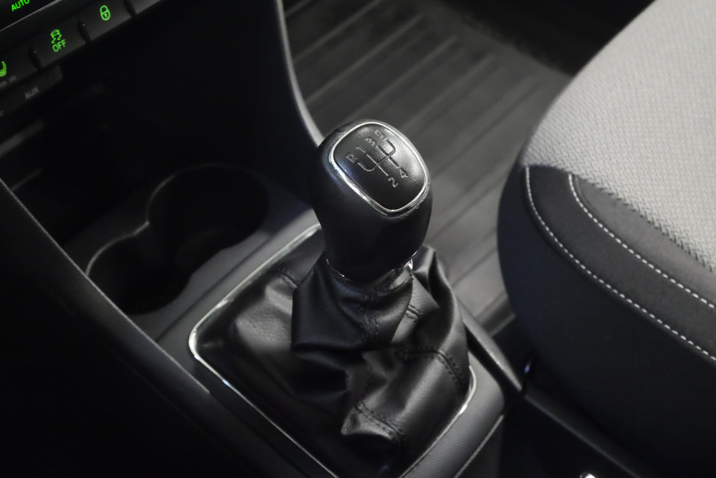 Škoda Rapid 1.6 TDI 77 kW Elegance Extra+