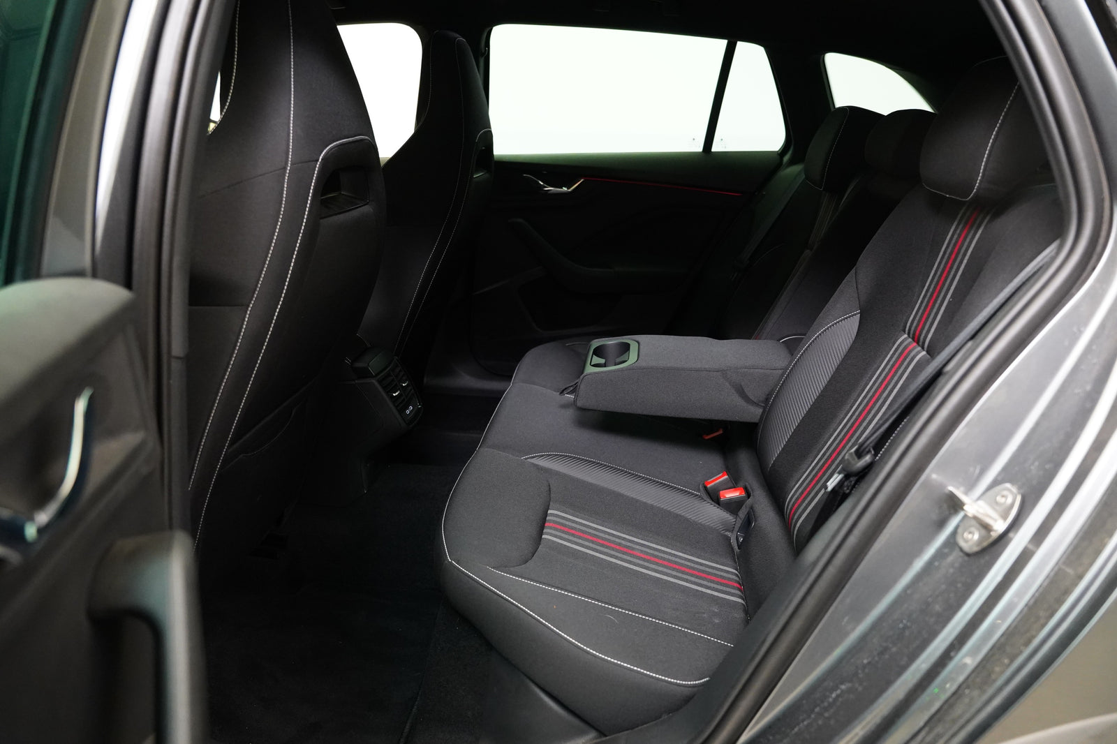 Škoda Scala 1.5 TSI 110 kW DSG Monte Carlo – foto 22