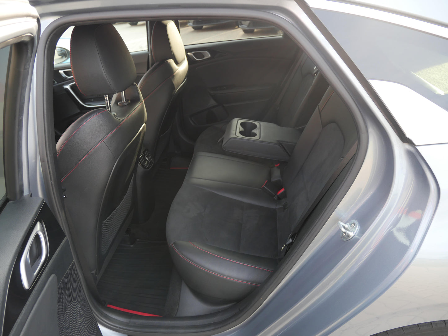 Kia Motors ProCeed 1.6 T-GDI 150 kW GT