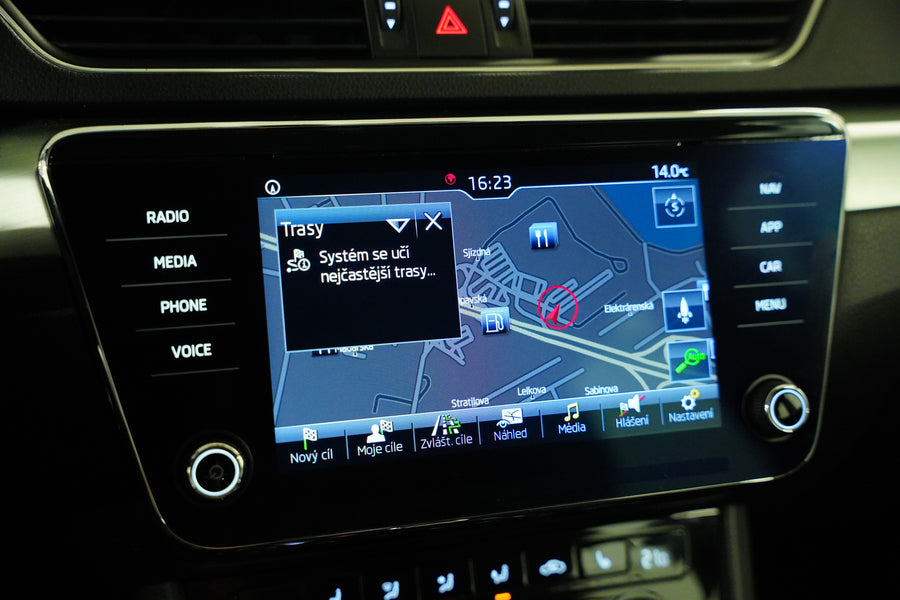 Škoda Superb 2.0 TDI 110 kW AMBITION – foto 23