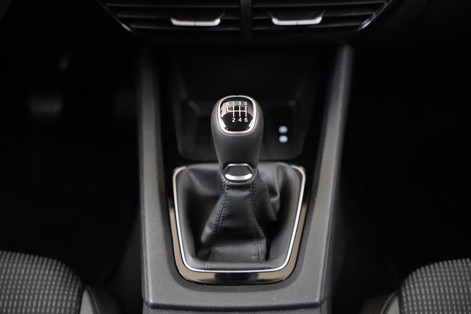 Škoda Octavia 1.5 TSI 85 kW Selection – foto 23