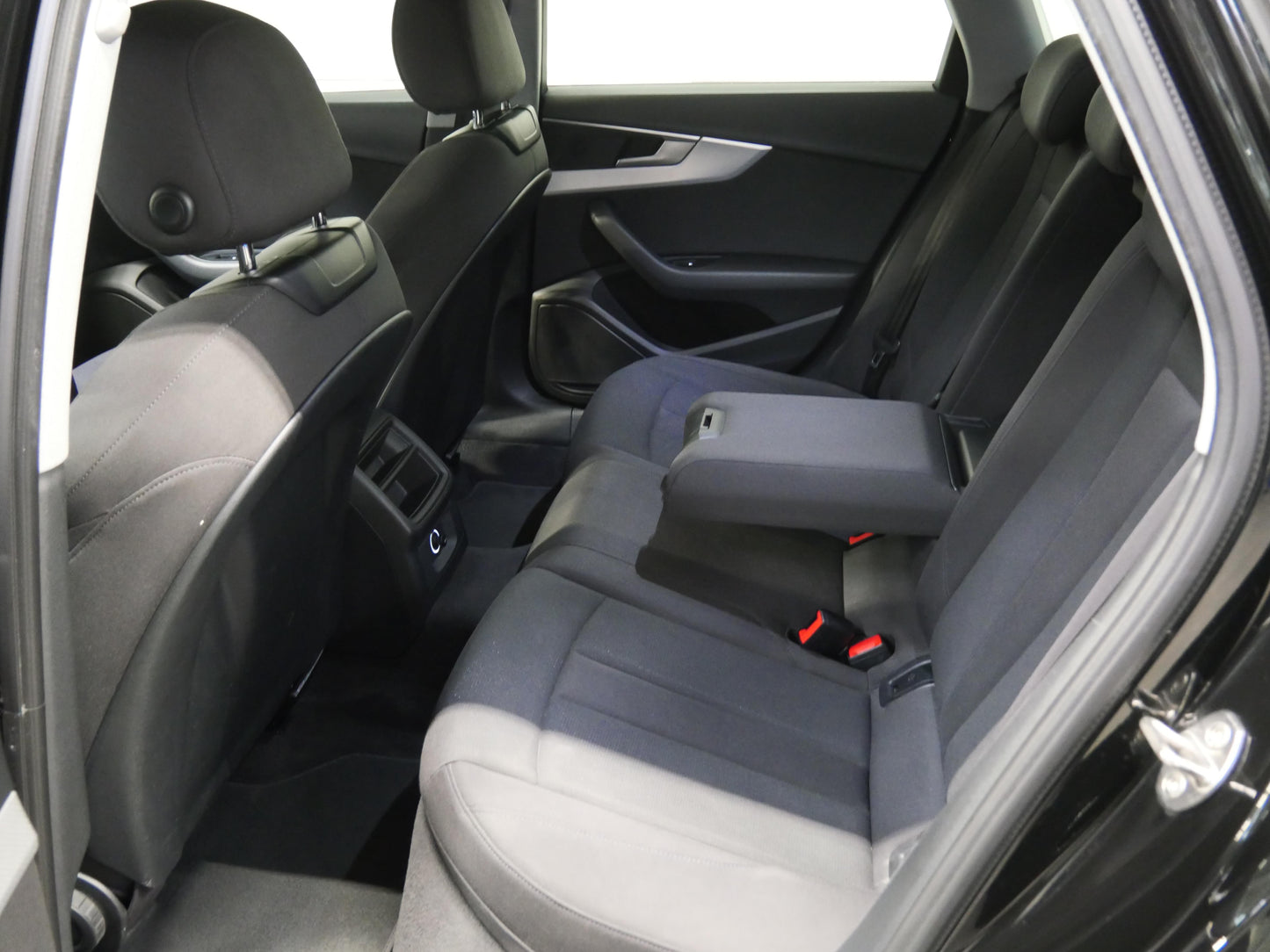 Audi A4 2.0 TDI 110 kW Sport