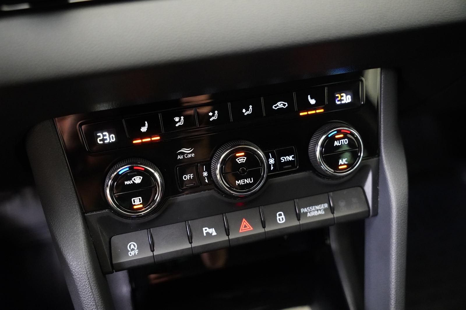 Škoda Karoq 1.5 TSI 110 kW Top Selection – foto 23
