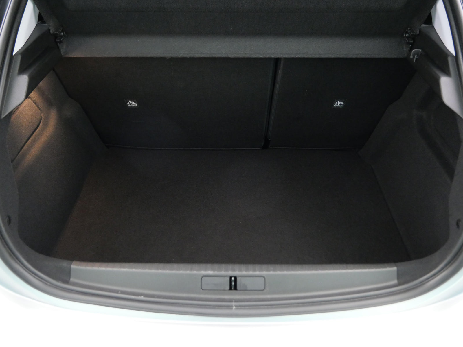 Opel Corsa 1.2 i 74 kW Turbo Elegance – foto 23