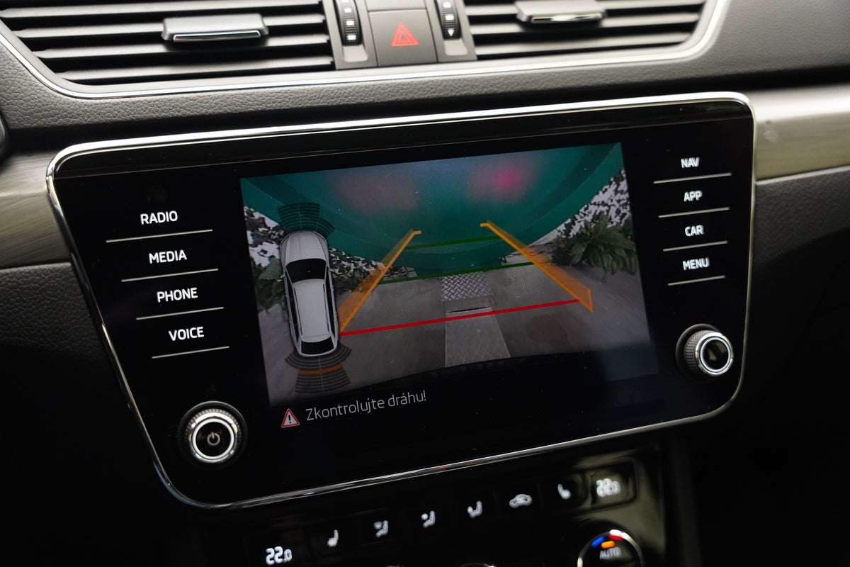 Škoda Superb 2.0 TDI 110 kW Style – foto 23