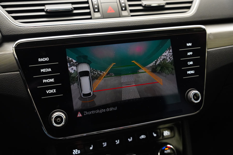 Škoda Superb 2.0 TDI 110 kW Style – foto 23