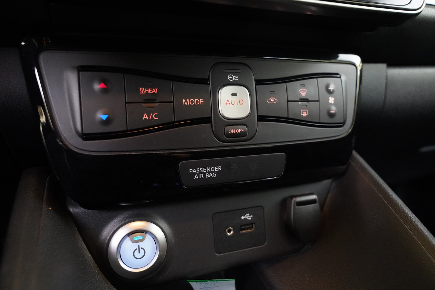 Nissan LEAF 110 kW Acenta 40 kW