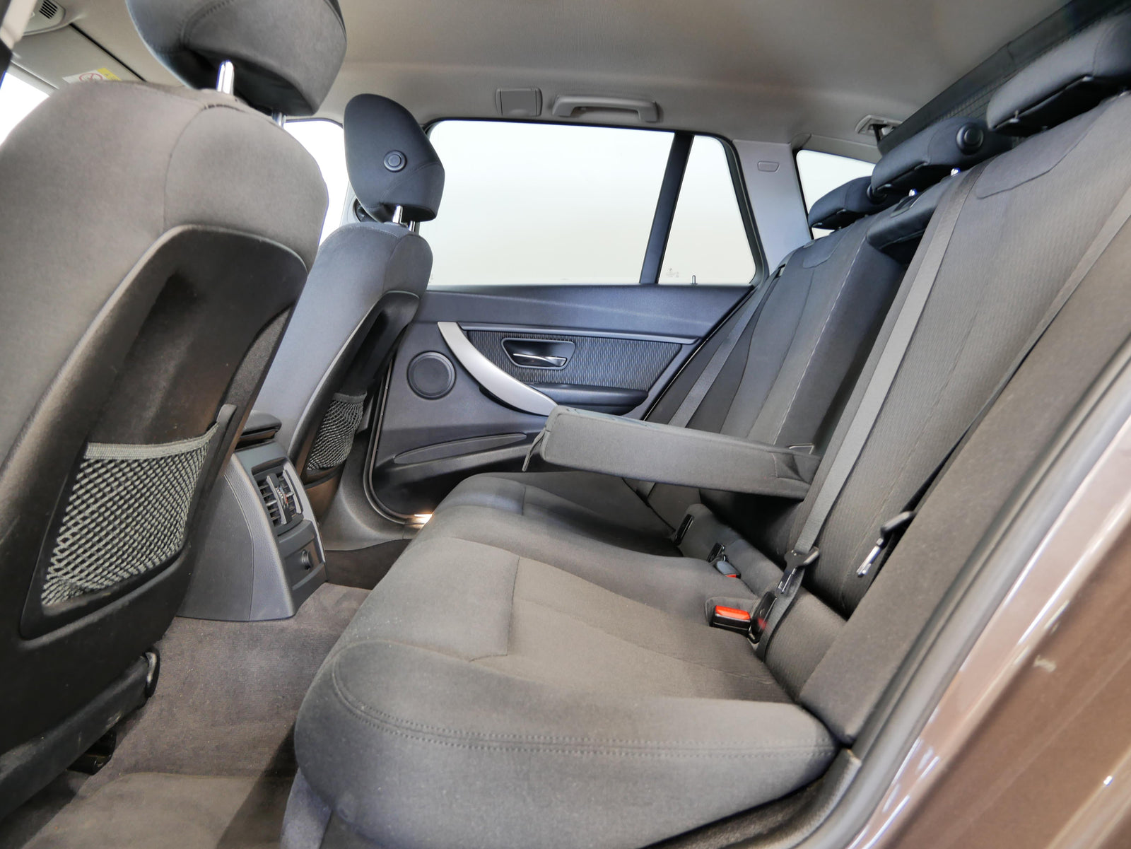 BMW Řada 3 318d 105 kW xDrive Touring – foto 23