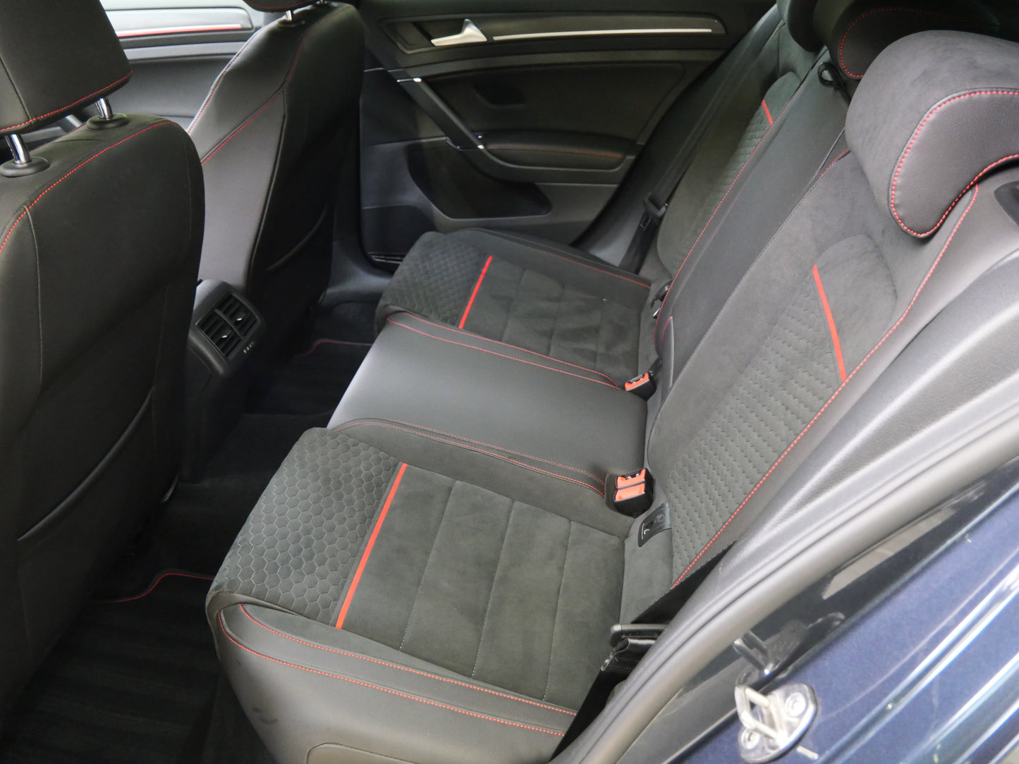 Volkswagen Golf 2.0 TSI 180 kW DSG GTI