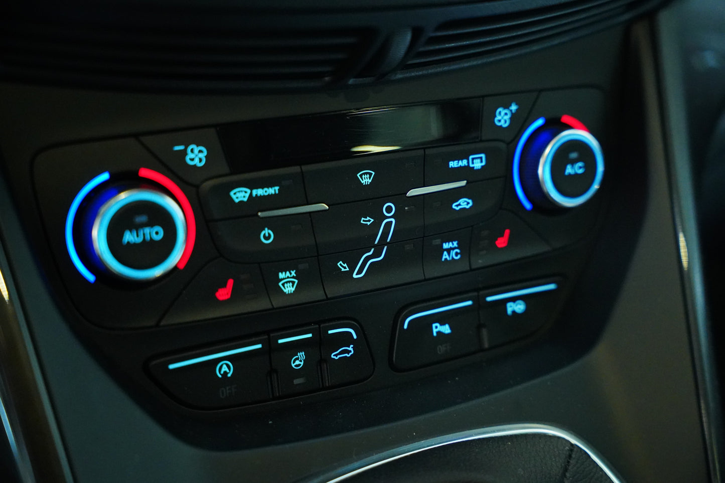 Ford Grand C-MAX 1.5 EcoBoost 110 kW Titanium