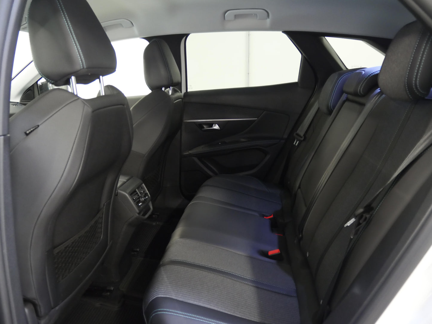 Peugeot 3008 1.5 BlueHDi 96 kW ALLURE