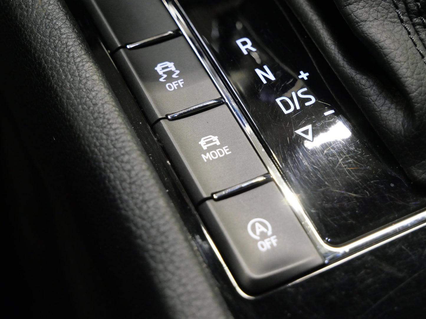 Škoda Superb 2.0 TDI 140 kW Style