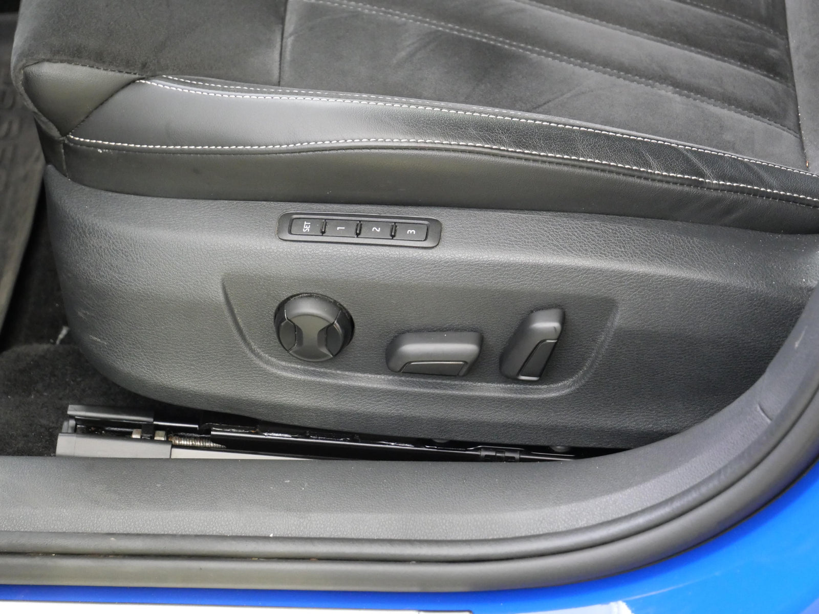 Škoda Superb 2.0 TDI 147 kW DSG 4x4 Style+ – foto 23