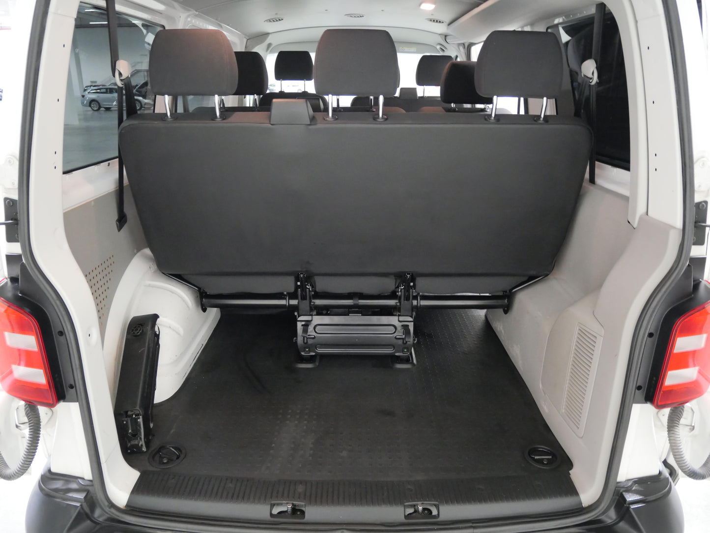 Volkswagen Transporter T6 2.0 TDI 110 kW 9 MÍST MANUÁ