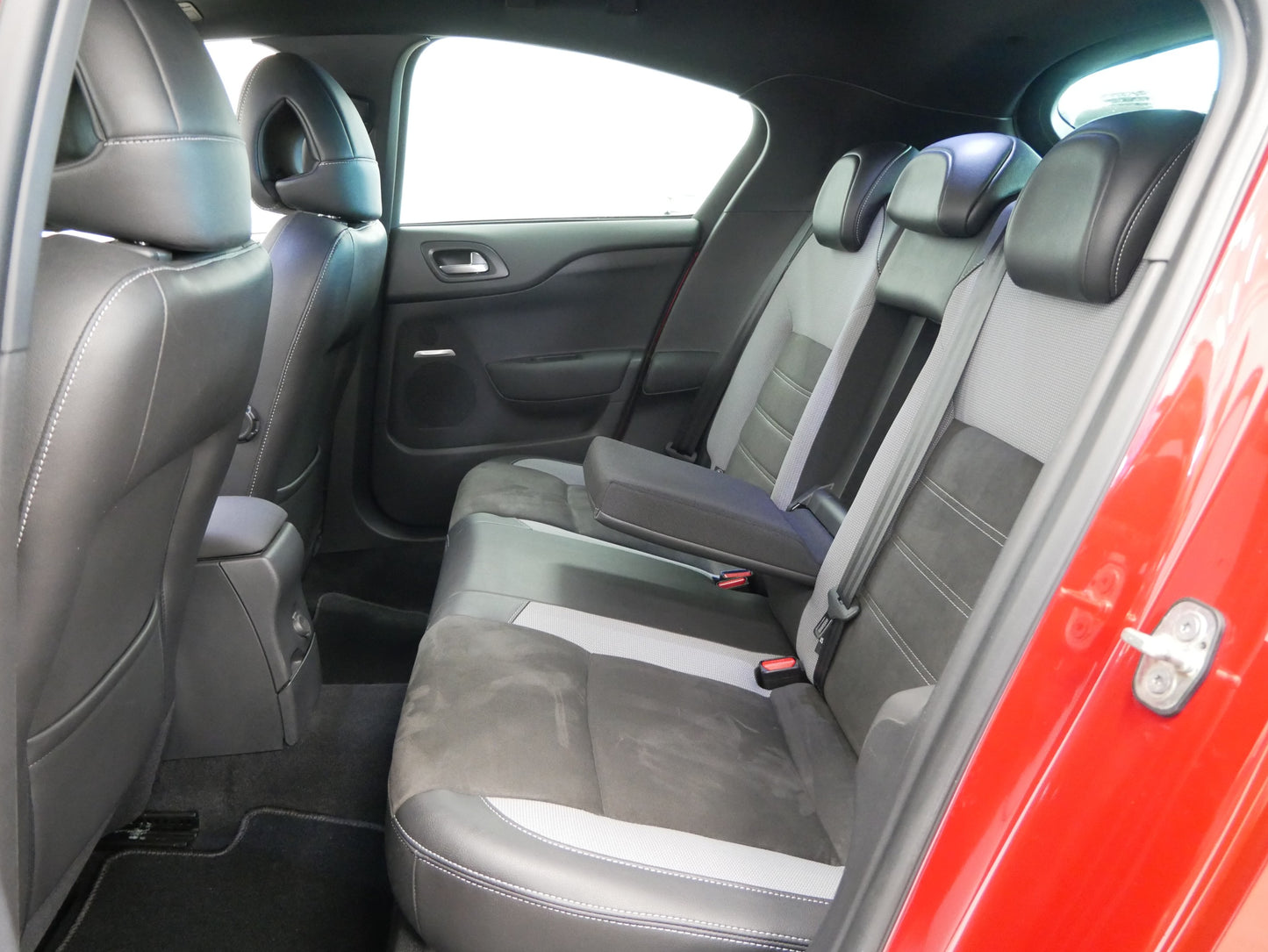 DS 4 1.6 e-HDI 88 kW Electroshot