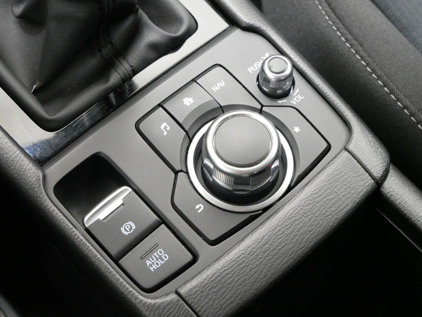 Mazda CX-3 2.0 Skyactiv 88 kW Takumi
