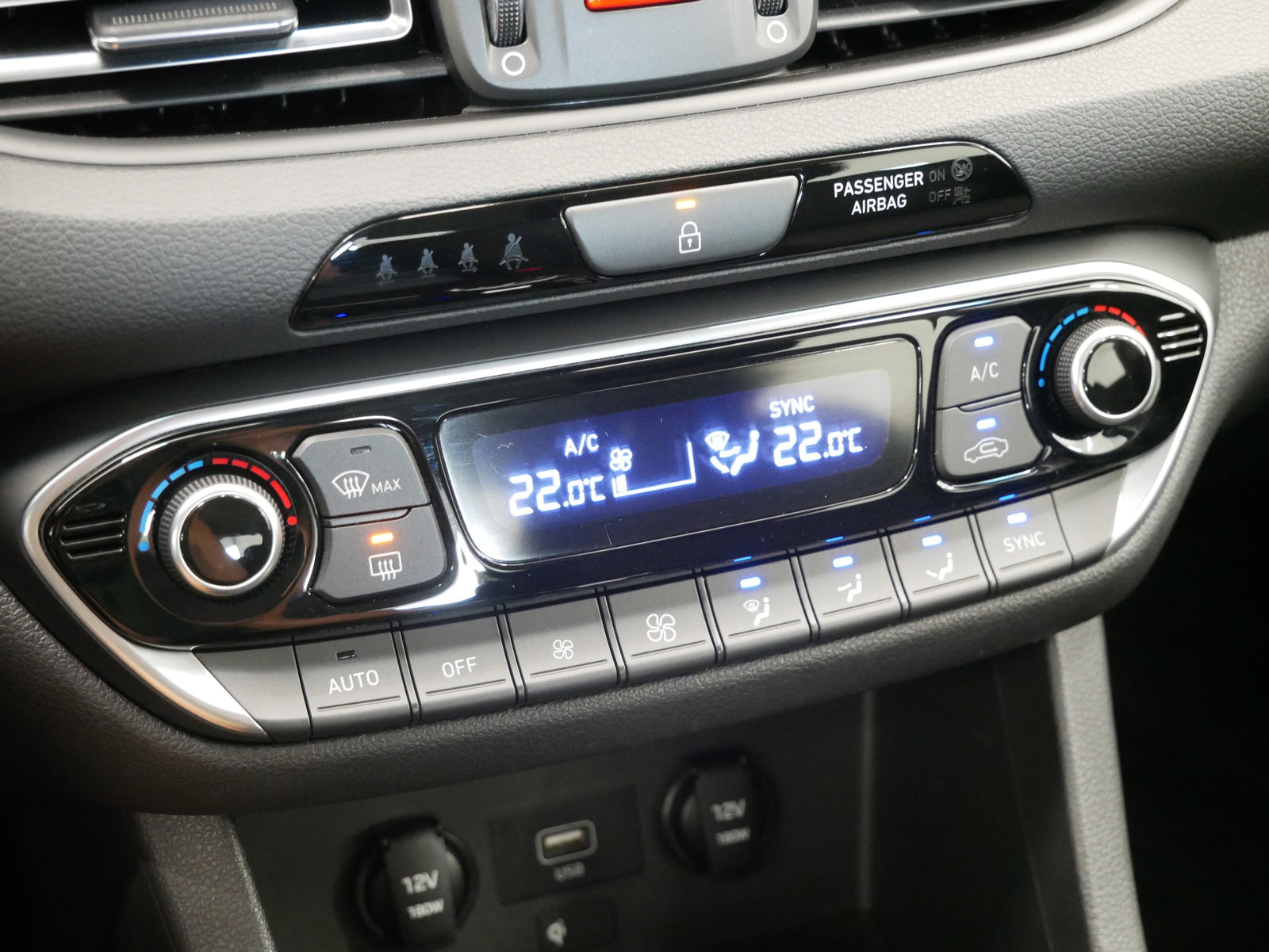 Hyundai i30 1.0 T-GDI 88 kW DCT Smart – foto 24