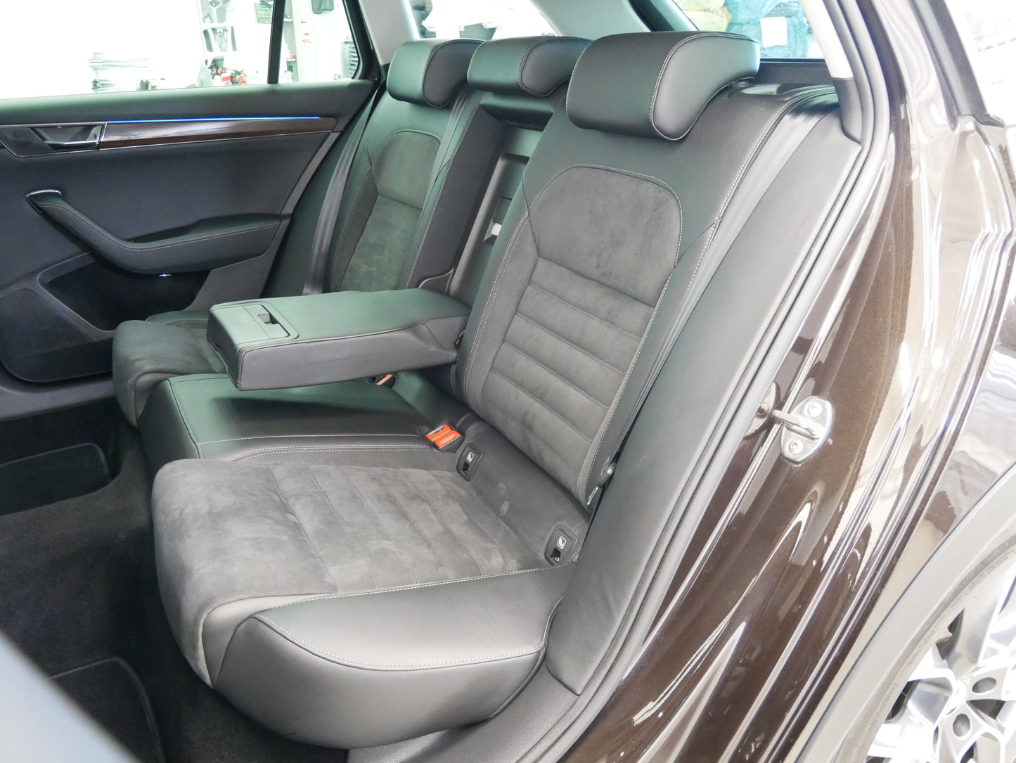 Škoda Superb 2.0 TDI 140 kW Scout