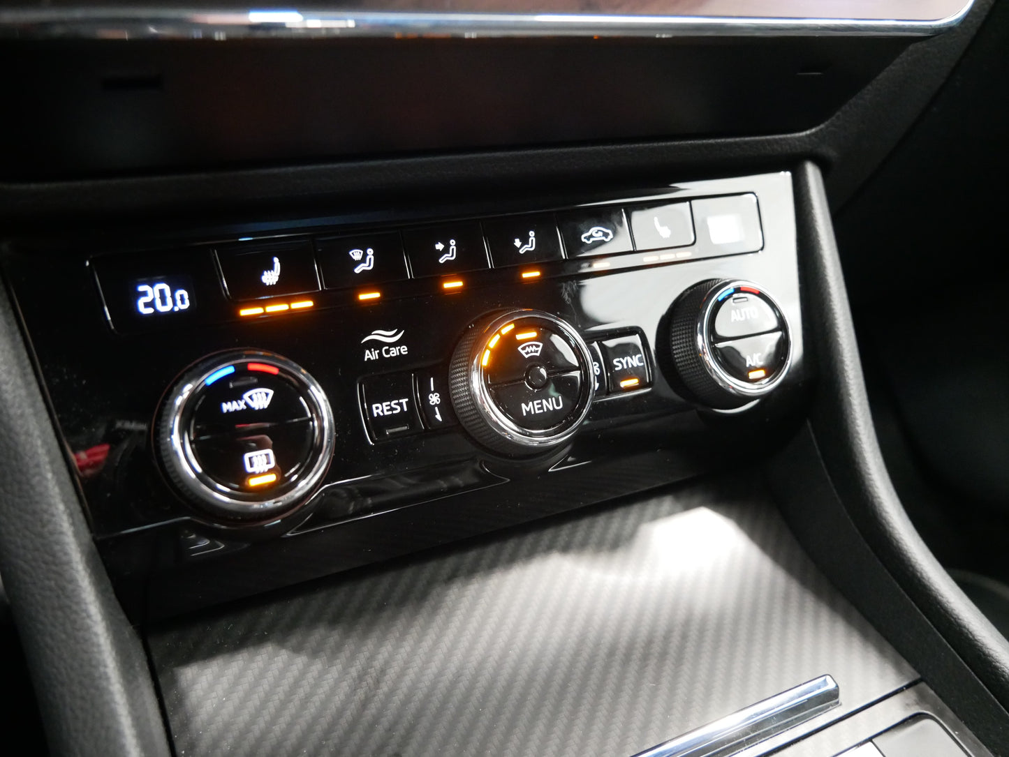 Škoda Superb 2.0 TSI 140 kW DSG Sportline